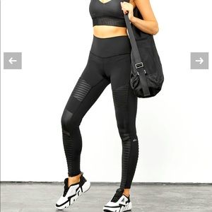 Alo Yoga High-Waist Moto Legging Pants size Small EUC